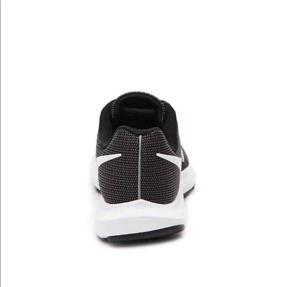 NIKE Run Swift running shoe. - Picture 4 of 7